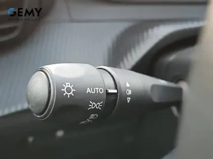 Photo 18 Peugeot 2008  PureTech 100 S&S BVM6