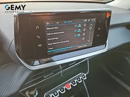 Photo 29 Peugeot 2008  PureTech 100 S&S BVM6