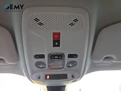 Photo 33 Peugeot 2008  PureTech 100 S&S BVM6