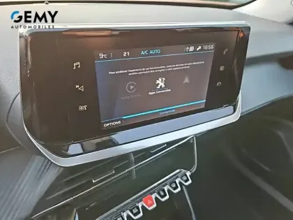 Photo 28 Peugeot 2008  PureTech 100 S&S BVM6