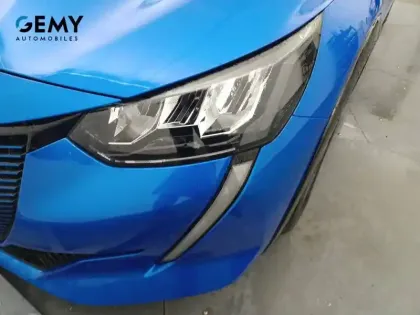 Photo 15 Peugeot 208  Electrique 50 kWh 136ch