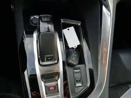 Photo 35 Peugeot 3008  Puretech 130ch S&S EAT8