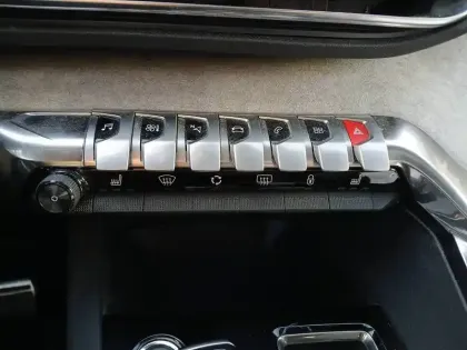 Photo 38 Peugeot 3008  Puretech 130ch S&S EAT8