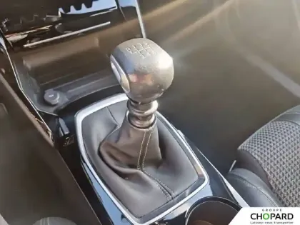 Photo 18 Peugeot 2008  PureTech 130 S&S BVM6