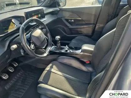 Photo 51 Peugeot 2008  PureTech 130 S&S BVM6