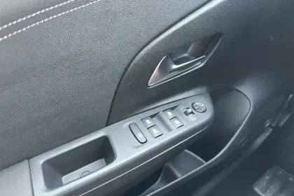 Photo 20 Opel Corsa  1.2 Turbo 100 ch BVM6