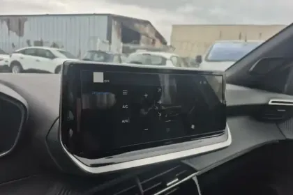 Photo 20 Peugeot 2008  Hybrid 145 e-DCS6