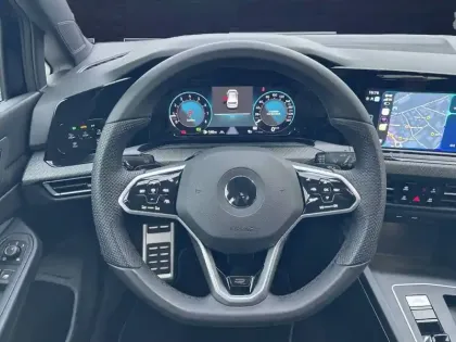 Photo 15 Volkswagen Golf  1.5 eTSI OPF 150 DSG7