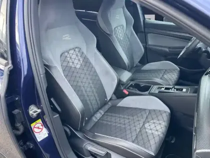 Photo 17 Volkswagen Golf  1.5 eTSI OPF 150 DSG7