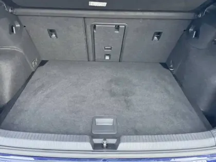 Photo 11 Volkswagen Golf  1.5 eTSI OPF 150 DSG7