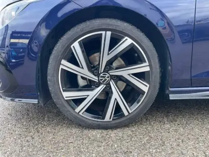 Photo 8 Volkswagen Golf  1.5 eTSI OPF 150 DSG7