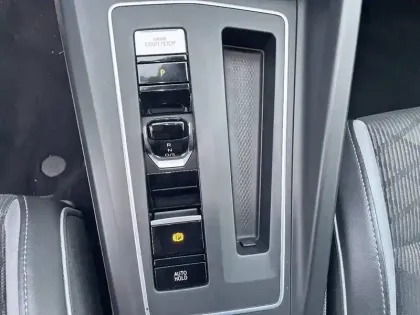 Photo 20 Volkswagen Golf  1.5 eTSI OPF 150 DSG7