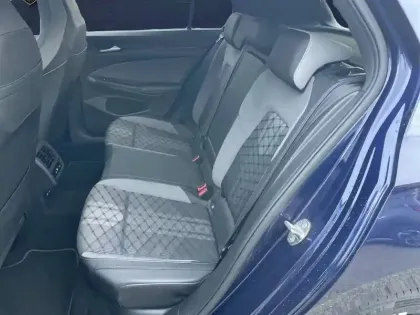 Photo 14 Volkswagen Golf  1.5 eTSI OPF 150 DSG7