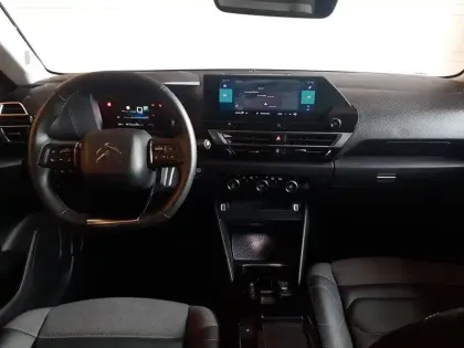 Photo 8 Citroën C4 e- 136 ch Automatique