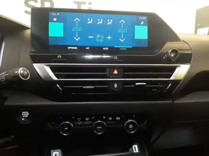 Photo 16 Citroën C4 e- 136 ch Automatique