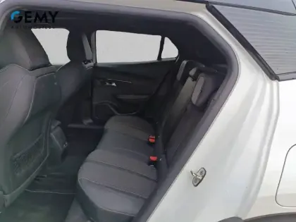 Photo 63 Peugeot 2008  Electrique 136 ch