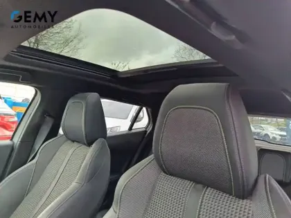 Photo 40 Peugeot 2008  Electrique 136 ch