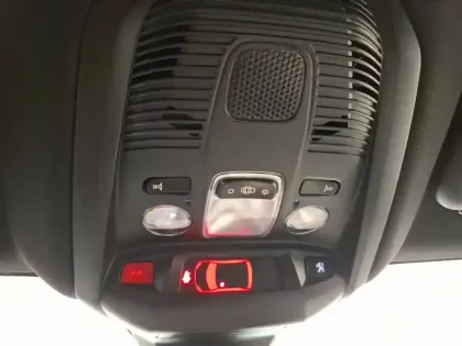 Photo 30 Peugeot 3008  Hybrid 136 e-DCS6