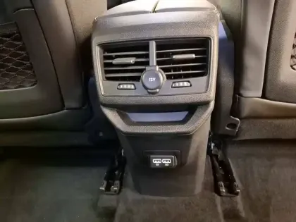 Photo 33 Peugeot 3008  Hybrid 136 e-DCS6