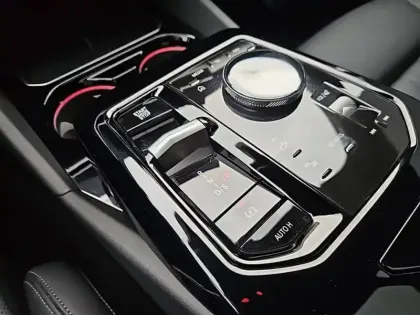 Photo 44 BMW Serie 5 530e PHEV 299 ch BVA8