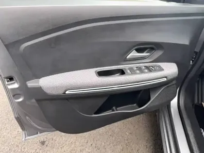 Photo 42 Dacia Jogger  Hybrid 140 5 places