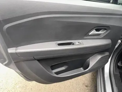 Photo 33 Dacia Jogger  Hybrid 140 5 places