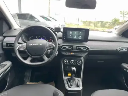 Photo 10 Dacia Jogger  Hybrid 140 5 places