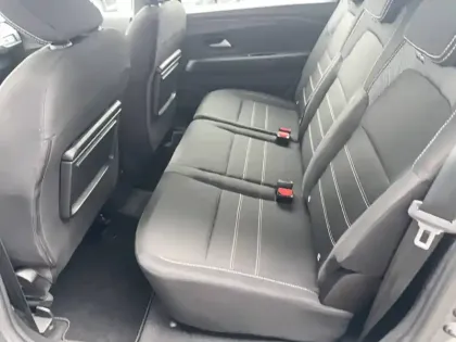 Photo 34 Dacia Jogger  Hybrid 140 5 places