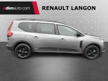 Photo 5 Dacia Jogger  Hybrid 140 5 places