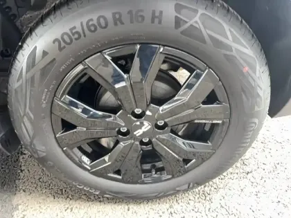 Photo 24 Dacia Jogger  Hybrid 140 5 places