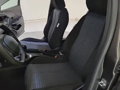 Photo 10 Peugeot 208  PureTech 75 S&S BVM5