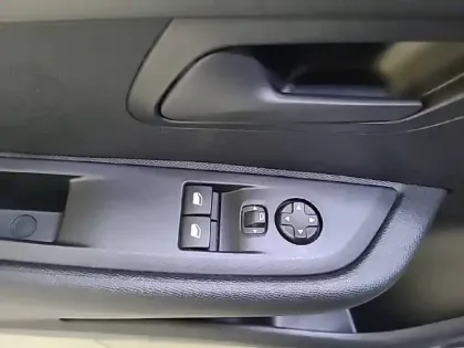 Photo 52 Peugeot 208  PureTech 75 S&S BVM5