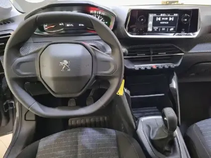 Photo 34 Peugeot 208  PureTech 75 S&S BVM5