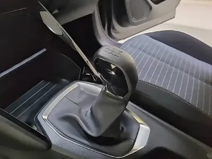 Photo 40 Peugeot 208  PureTech 75 S&S BVM5