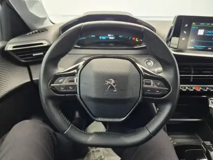 Photo 30 Peugeot 208  Electrique 50 kWh 136ch