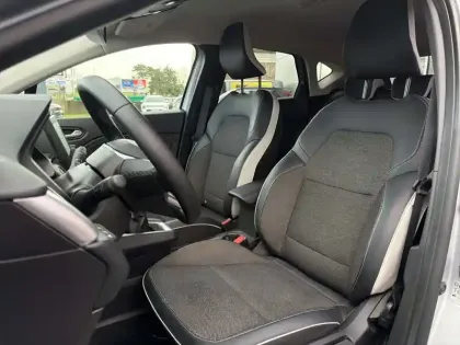 Photo 9 Renault Captur  TCe 90