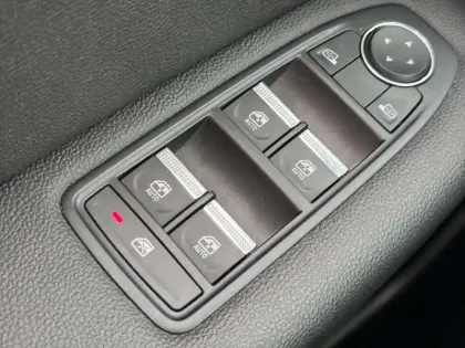 Photo 19 Renault Captur  TCe 90