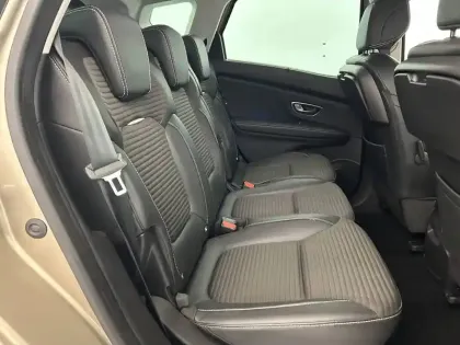 Photo 15 Renault Scenic  TCe 140 Energy EDC