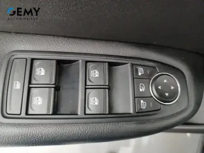 Photo 11 Renault Arkana  mild hybrid 140 EDC FAP - 22