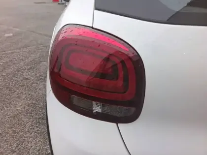 Photo 16 Citroën C3  SOCIETE BLUEHDI 100 S&S BVM