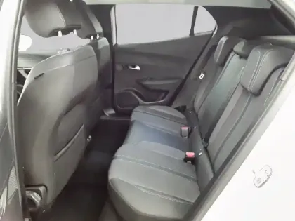 Photo 11 Peugeot 2008  PureTech 100 S&S BVM6