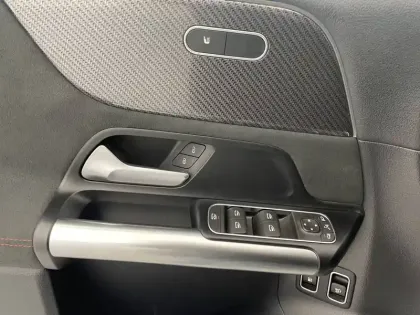 Photo 24 Mercedes GLA  250 e Hybrid EQ 8G-DCT