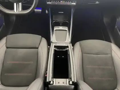 Photo 29 Mercedes GLA  250 e Hybrid EQ 8G-DCT