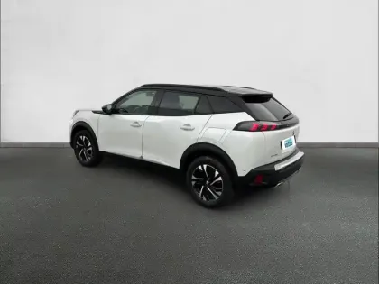 Photo 6 Peugeot 2008  PureTech 130 S&S EAT8