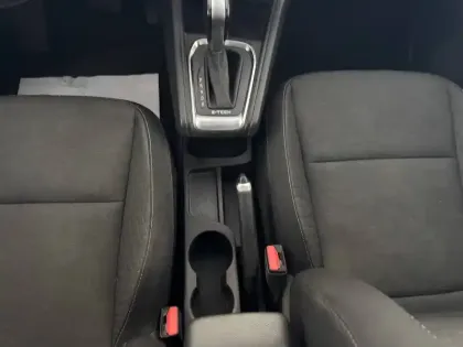 Photo 28 Renault Captur  E-Tech hybride 145