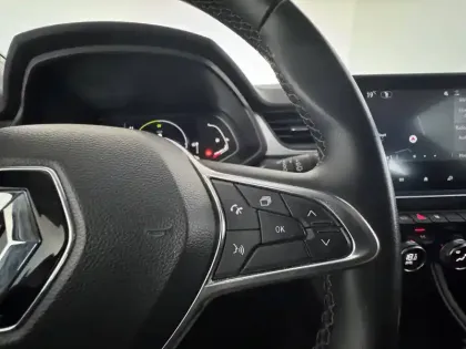 Photo 22 Renault Captur  E-Tech hybride 145