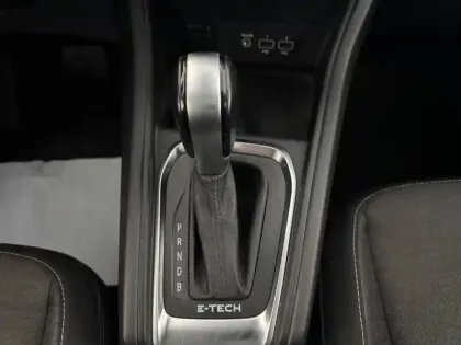 Photo 27 Renault Captur  E-Tech hybride 145