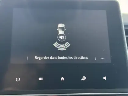 Photo 32 Renault Captur  E-Tech hybride 145