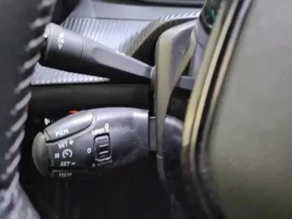 Photo 26 Peugeot 2008  Electrique 136 ch