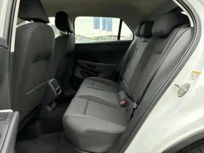 Photo 10 Volkswagen T-roc  1.5 eTSI EVO2 Hybrid 116 ch DSG7